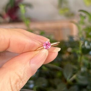 ANTIQUE 10k Solid Gold and Pink Spinel Ring